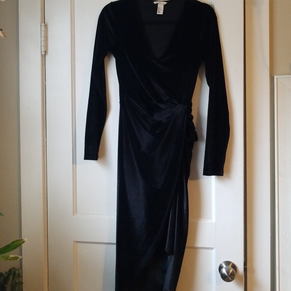 BLACK VELOUR DRESS